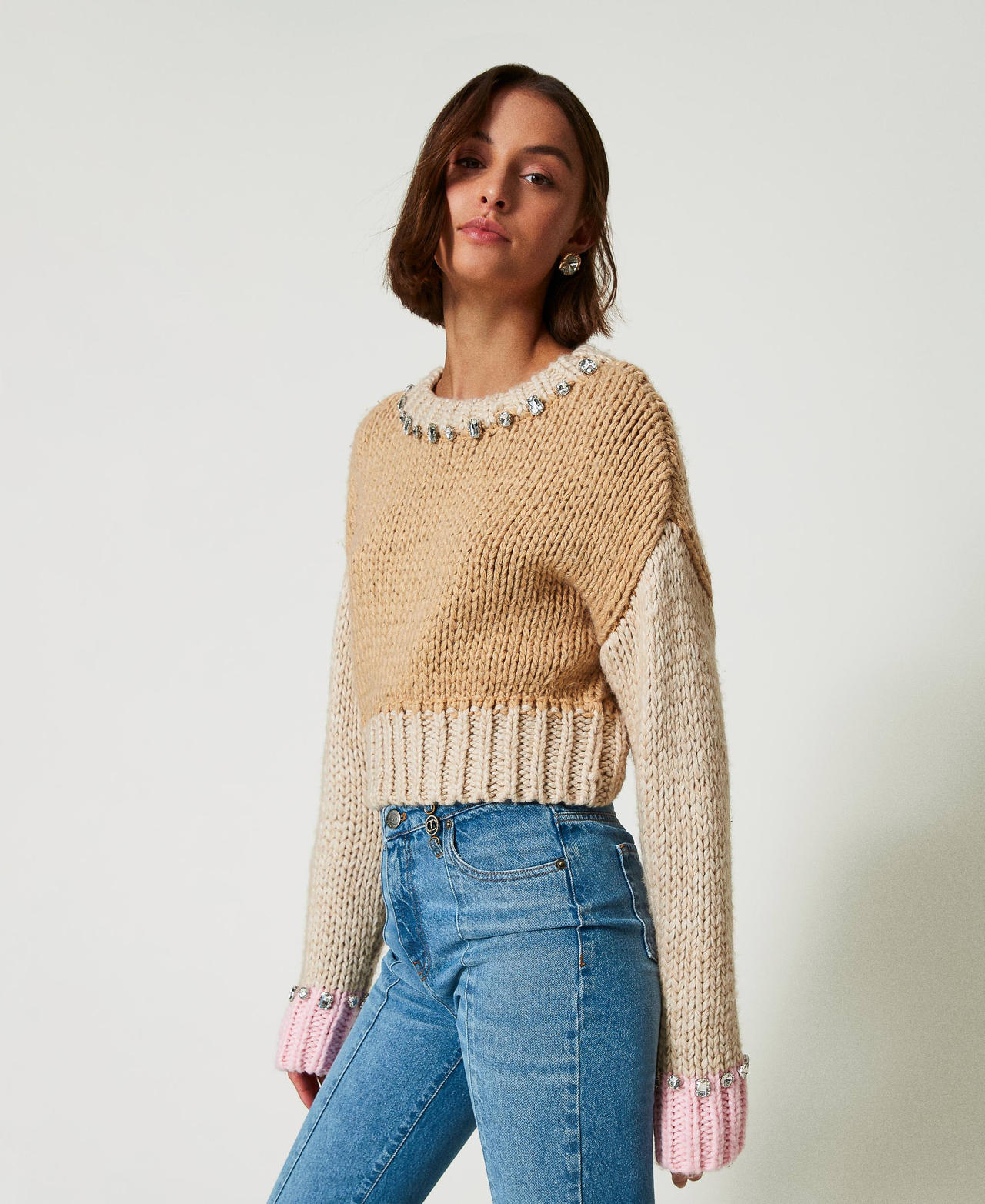 Colour block jumper with handmade embroidery Multicolour Cinnamon Brown / White / Pink Tulle Woman 242AP3320-02