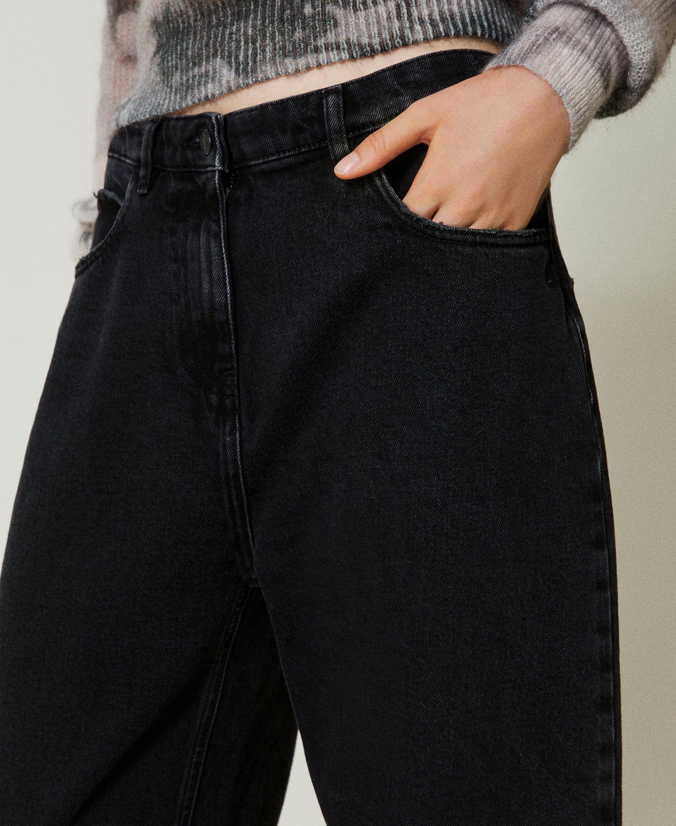 Jean noir carotte avec cinq poches Denim Noir Femme 242AT2274_01103_04