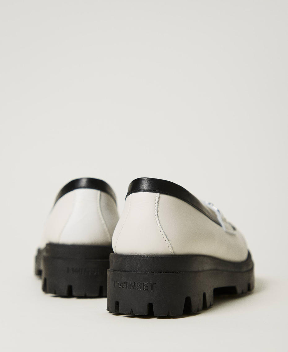 Mocassins en cuir avec Oval T Off White Fille 242GCJ020_00526_03