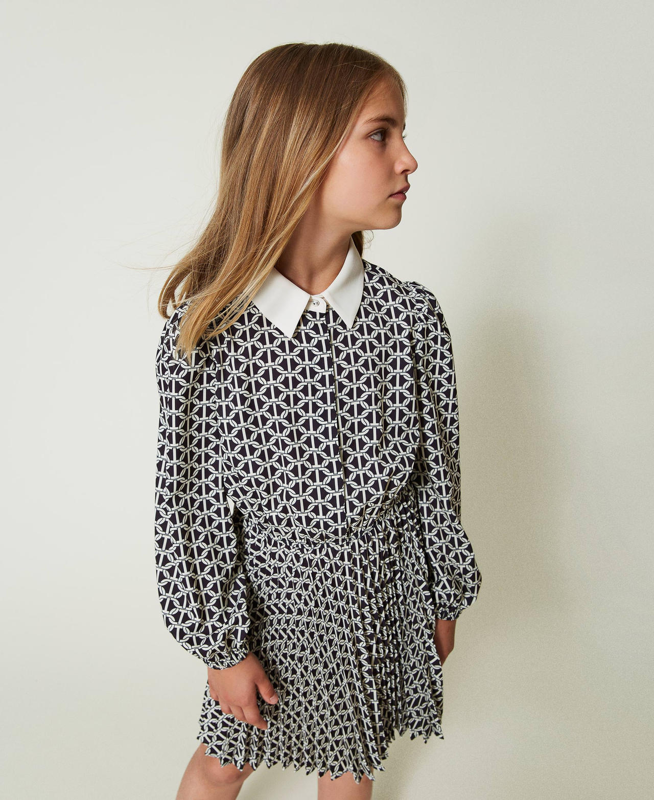 Robe courte en cr&ecirc;pe de Chine avec imprim&eacute;