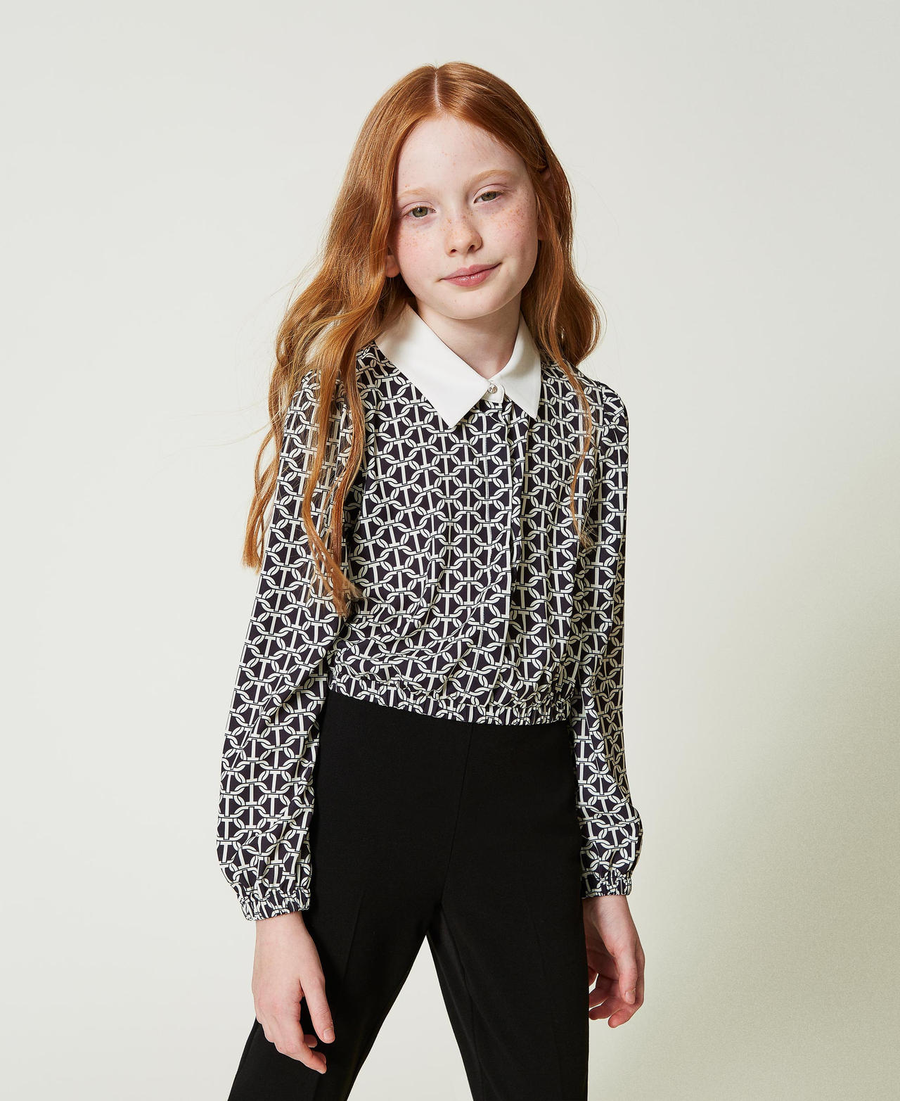 Blusa de crep&eacute; de China estampada Estampado Oval T Chain Ni&ntilde;a 242GJ2441_11830_01