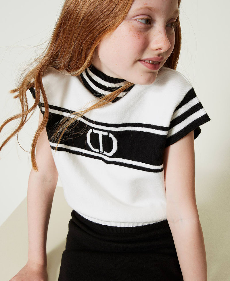 Turtleneck jumper with jacquard Oval T Bicolour Off White / Black Girl 242GJ3165_02722_04