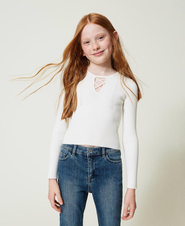 Ribbed jumper with criss-cross