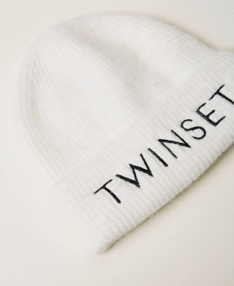 Knitted beanie hat with embroidered logo Off White Girl 242GJ5053_00526_02