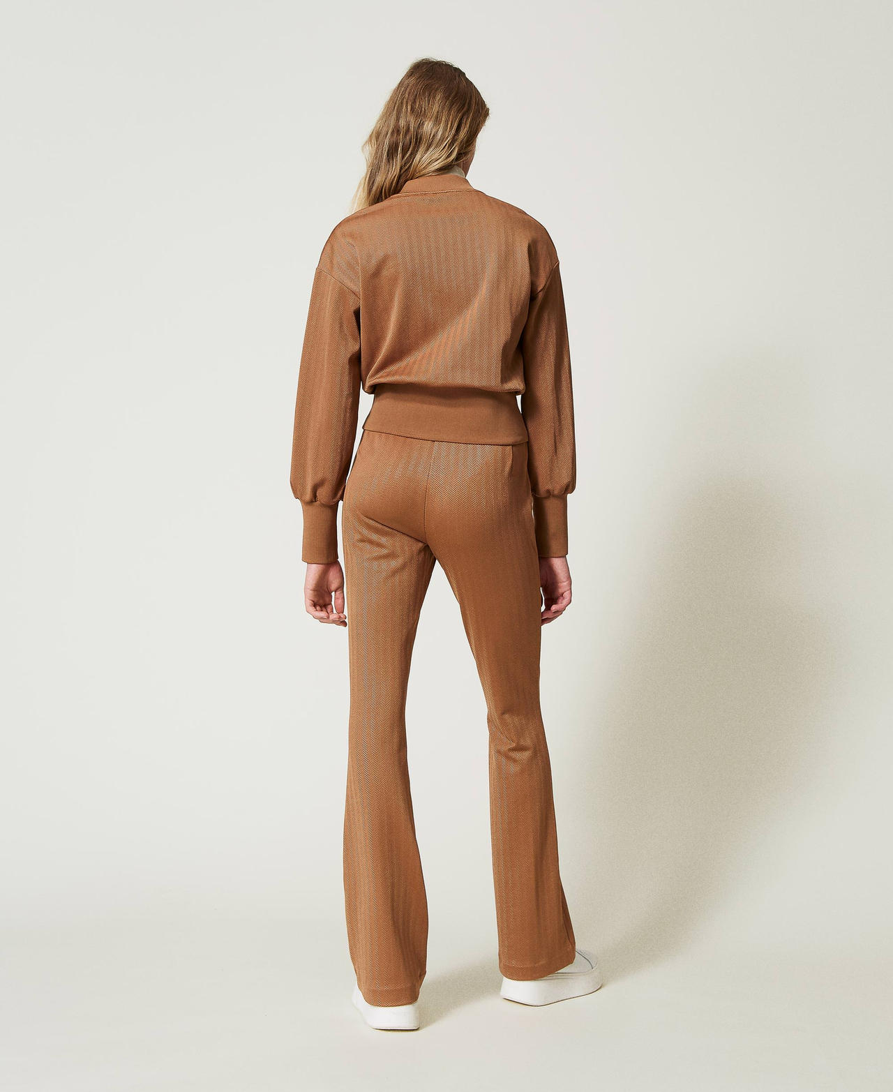 Pantal&oacute;n de tejido scuba de jacquard Caramel Camel Mujer 242LI2RBB_11718_03