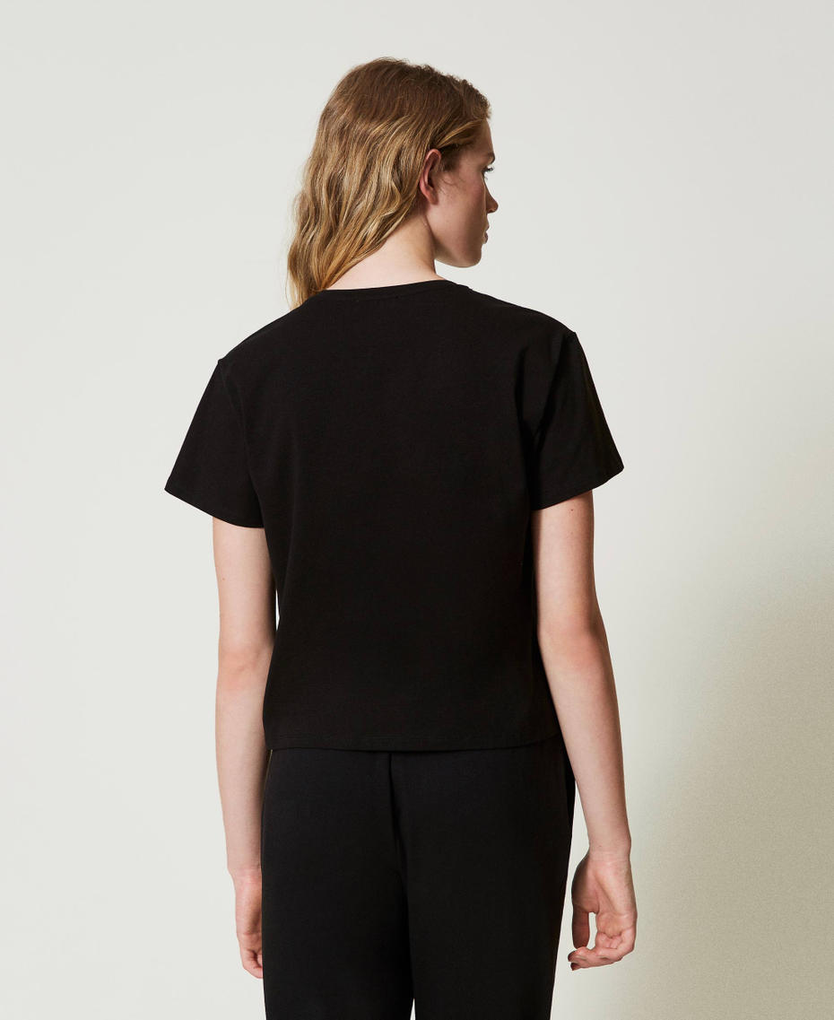 T-shirt with heart-shaped clasp Black Woman 242LI2ZCC_00006_04