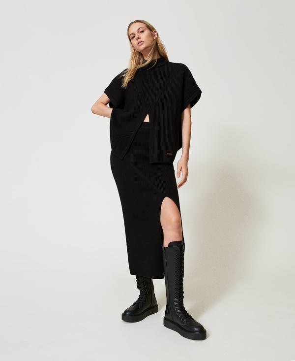 Ribbed knit midi skirt