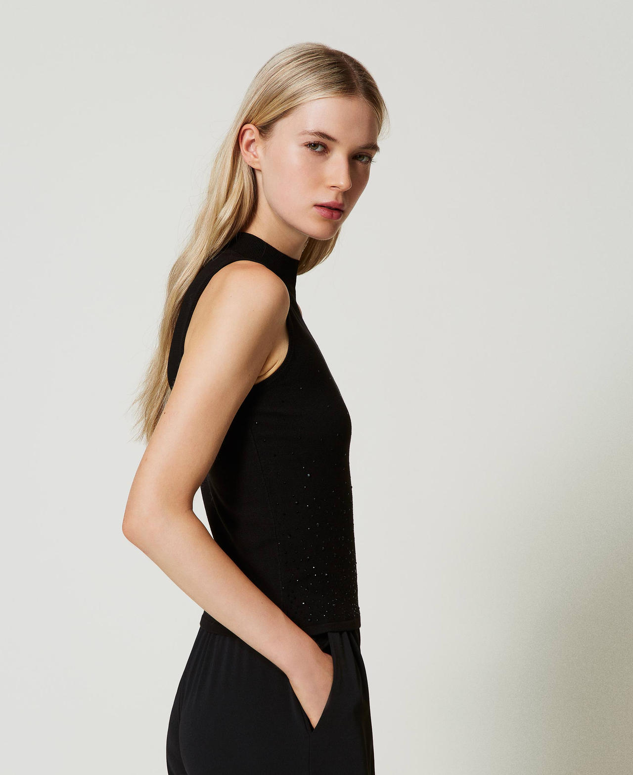 Knit top with fadeout rhinestones Black Woman 242LI3TCC_00006_02