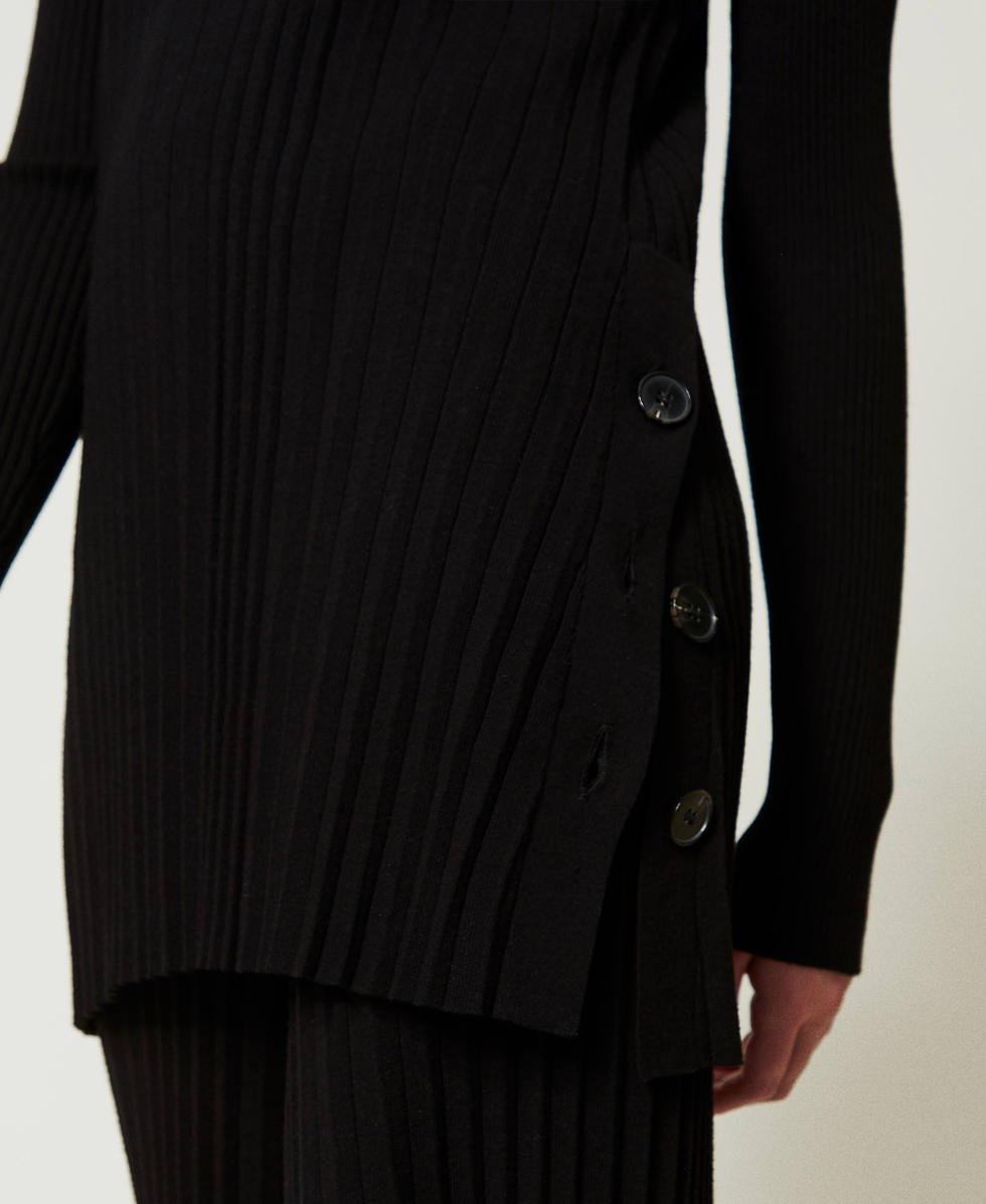 Maxi-Plisseepullover mit Kn&ouml;pfen Schwarz Frau 242LI3UBB_00006_05