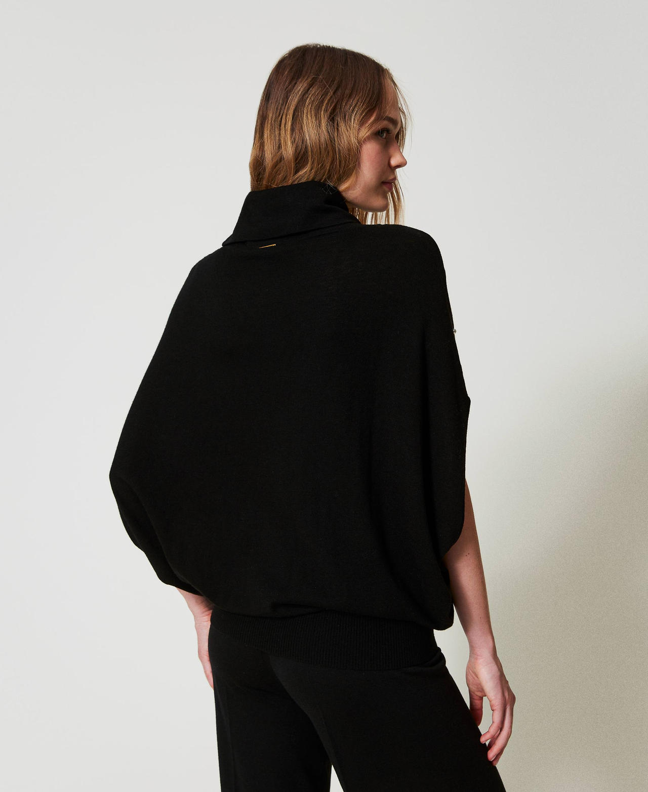 Pullover aus Wollmischung mit aufgestickten Perlen