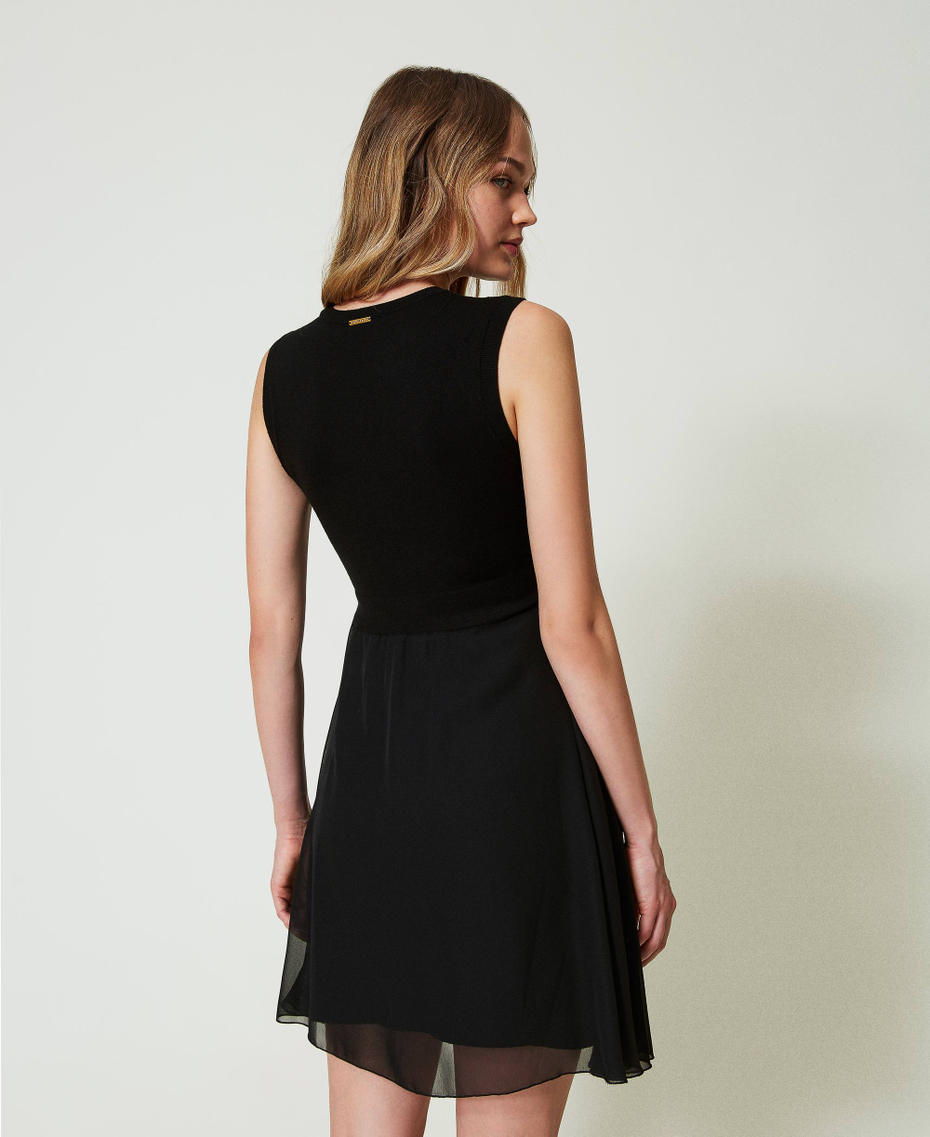 Vestido corto de punto y georgette Negro Mujer 242LL3NAA_00006_03