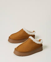Chaussures mules avec fausse fourrure Camel Femme 242LLT010_00775_02