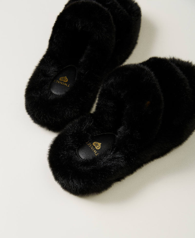 Faux fur slides Black Woman 242LLT012_00006_03