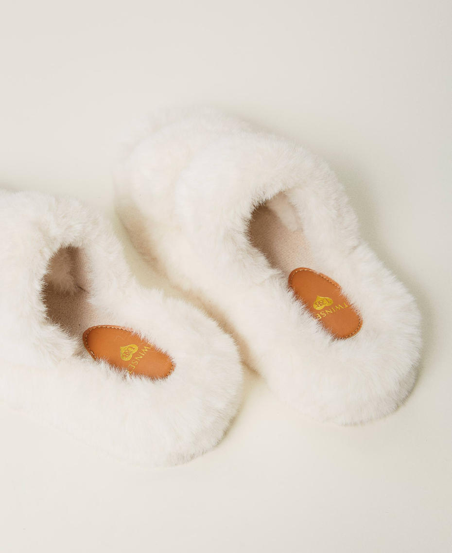 Sandales slides en fausse fourrure Blanc Antique White Femme 242LLT012_00245_03