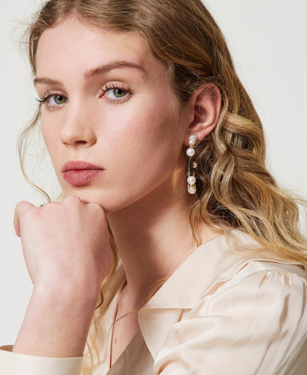 Boucles d&rsquo;oreilles Oval T avec perles