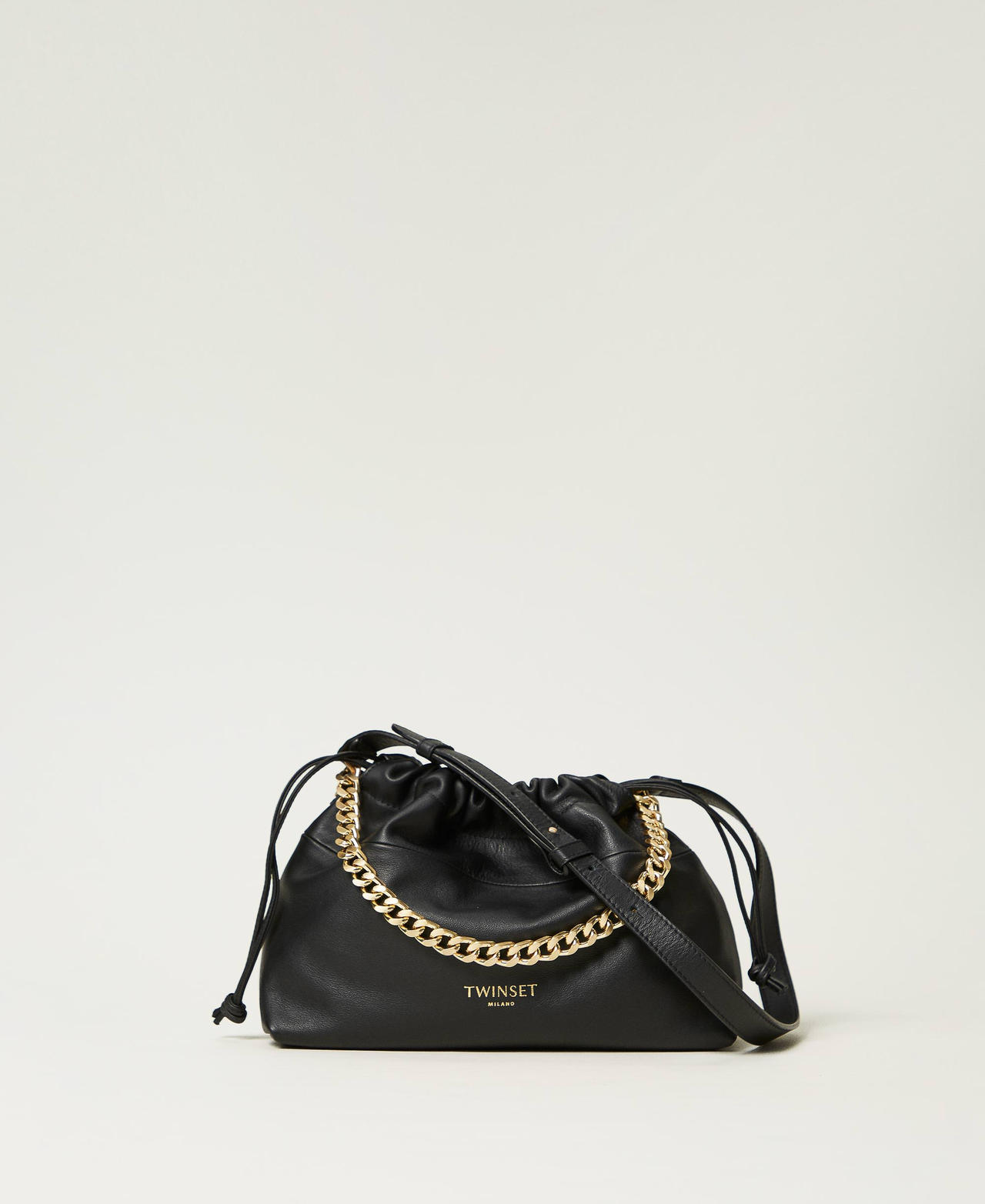drawstring shoulder bag／black leather Leather shoulder bag with drawstring Woman, Black | TWINSET Milano
