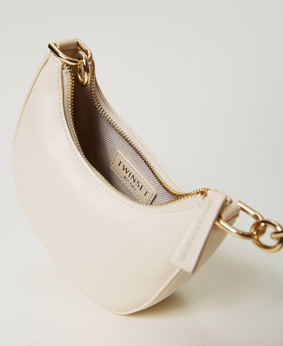 Tasche „Mini Croissant“ mit „Oval T“-Schließe „Old White“ Frau 242TB7220_11748_04