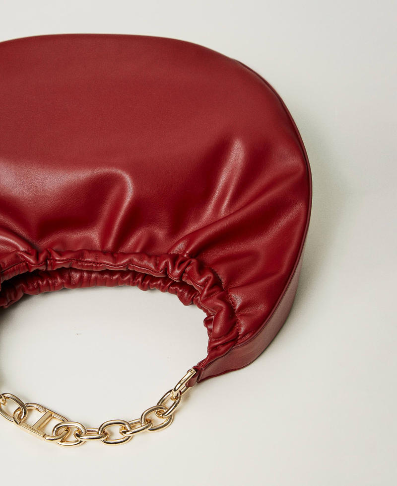 ‘Croissant’ hobo bag with gathering and Oval T Pompeiian Red Woman 242TB7221_11755_03
