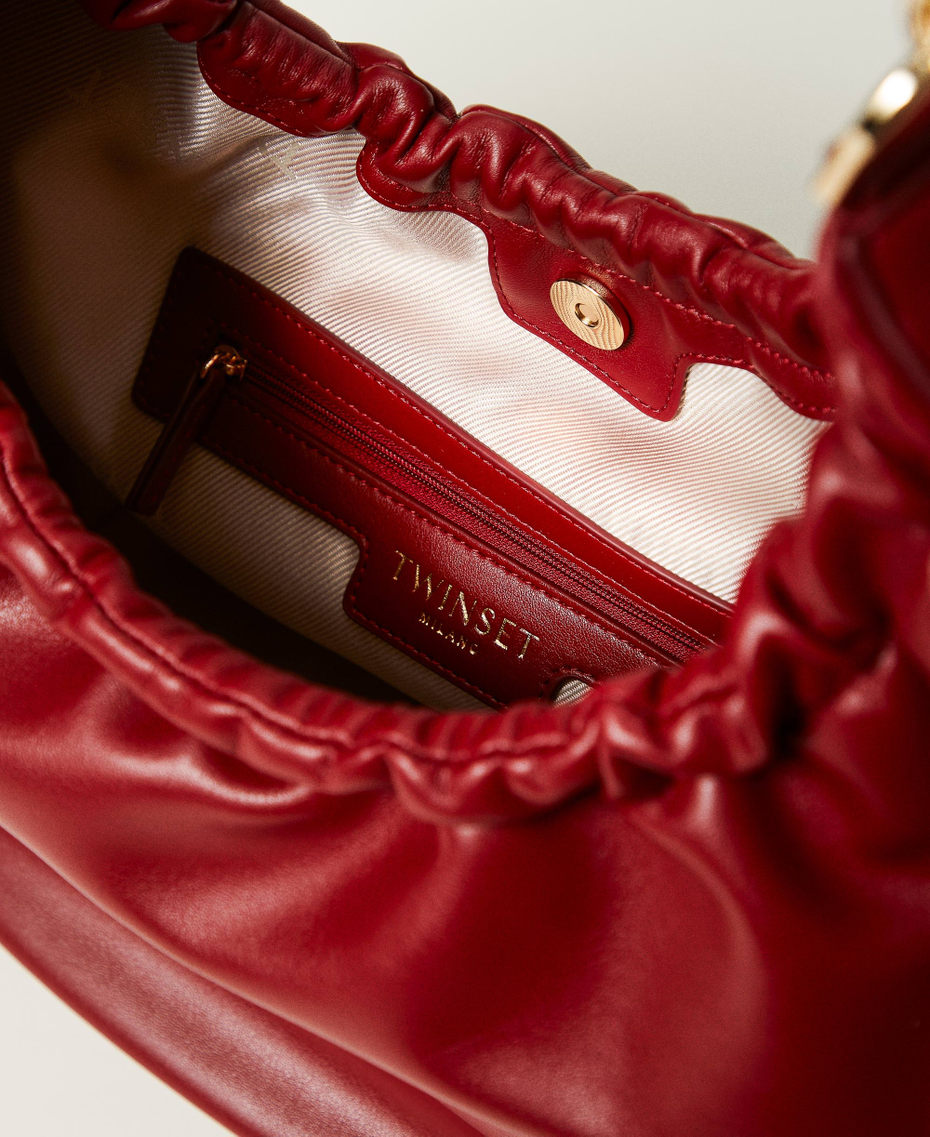 ‘Croissant’ hobo bag with gathering and Oval T Pompeiian Red Woman 242TB7221_11755_04