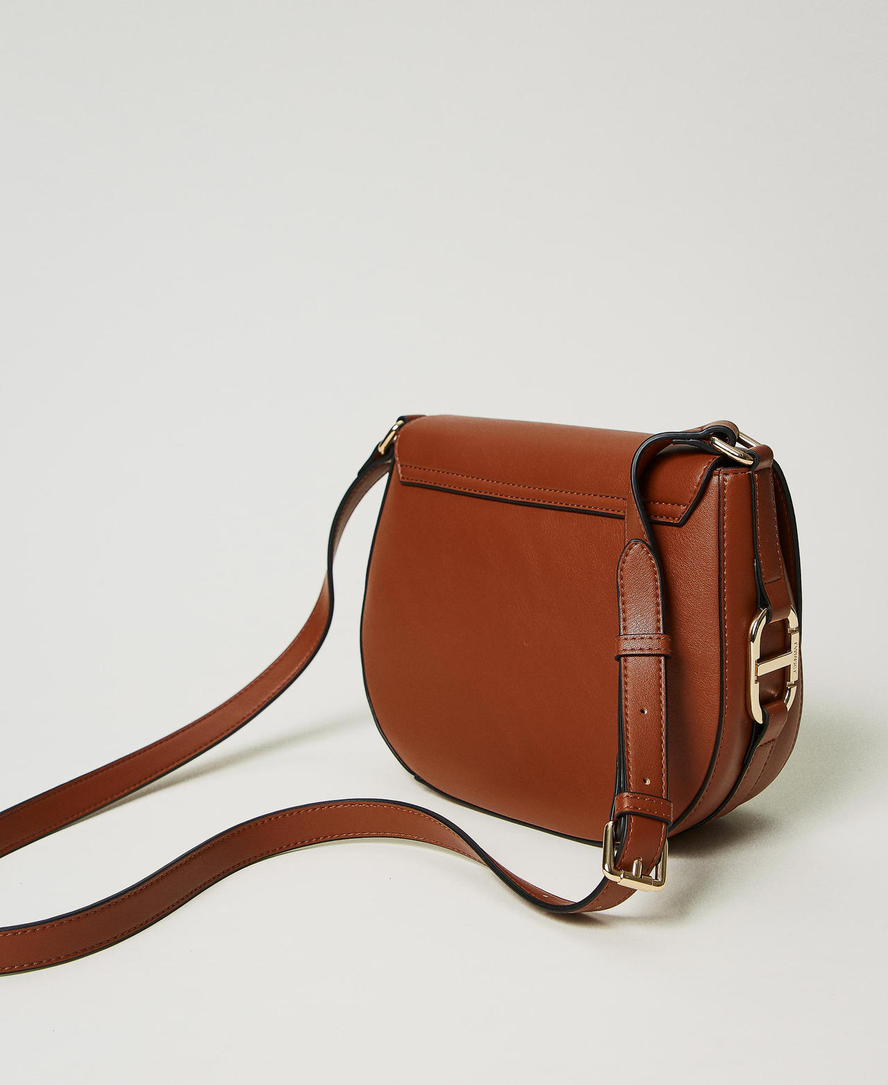 Shoulder bag with Oval T buckle Leather Brown Woman 242TB7231_00057_03