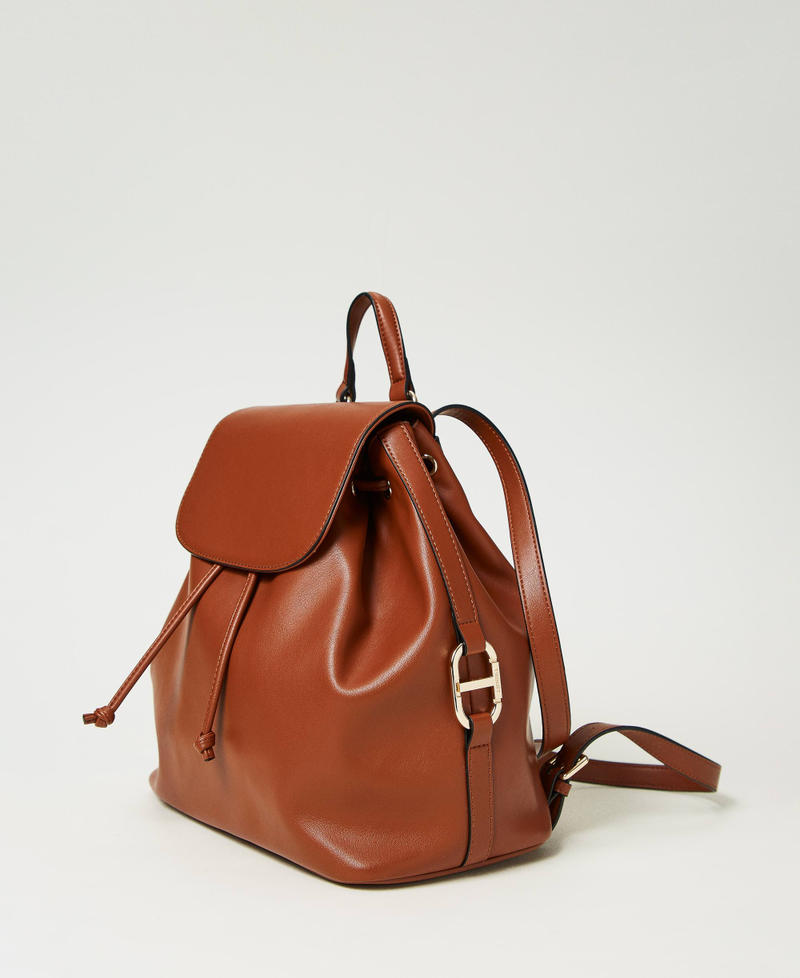 Backpack with Oval T buckle