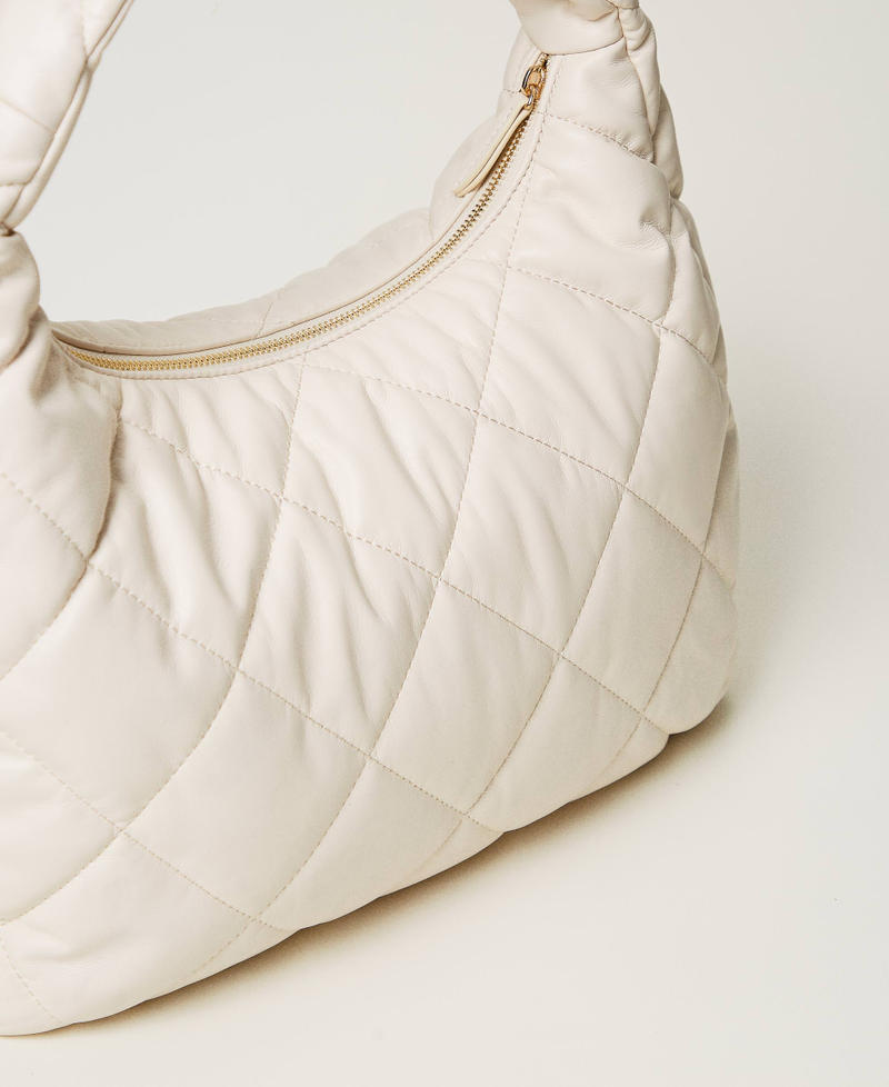 送料関税込【TWINSET】手編みのホーボーバッグ Hobo bag with weaving Woman, White | TWINSET Milano
