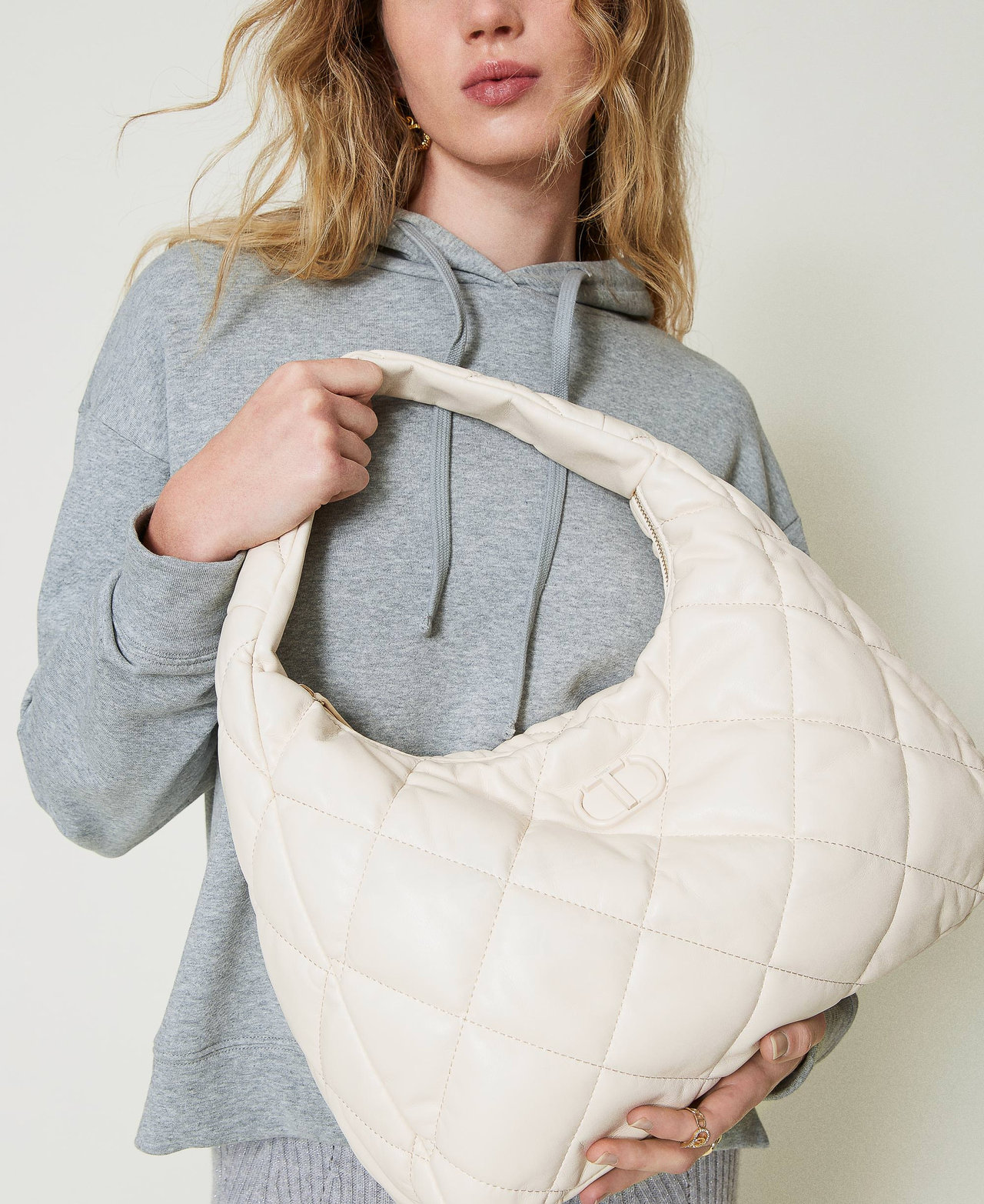 Large padded and quilted hobo bag Old White Woman 242TB7350_11748_0S