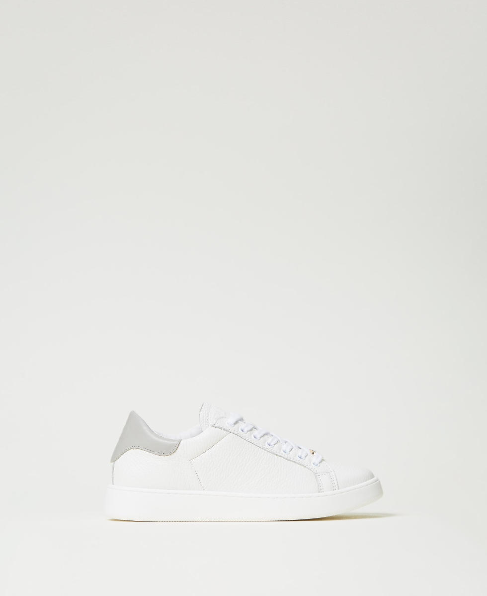 Baskets en cuir avec Oval T Bicolore Blanc Optique/Gris Perle Femme 242TCP012_11787_01