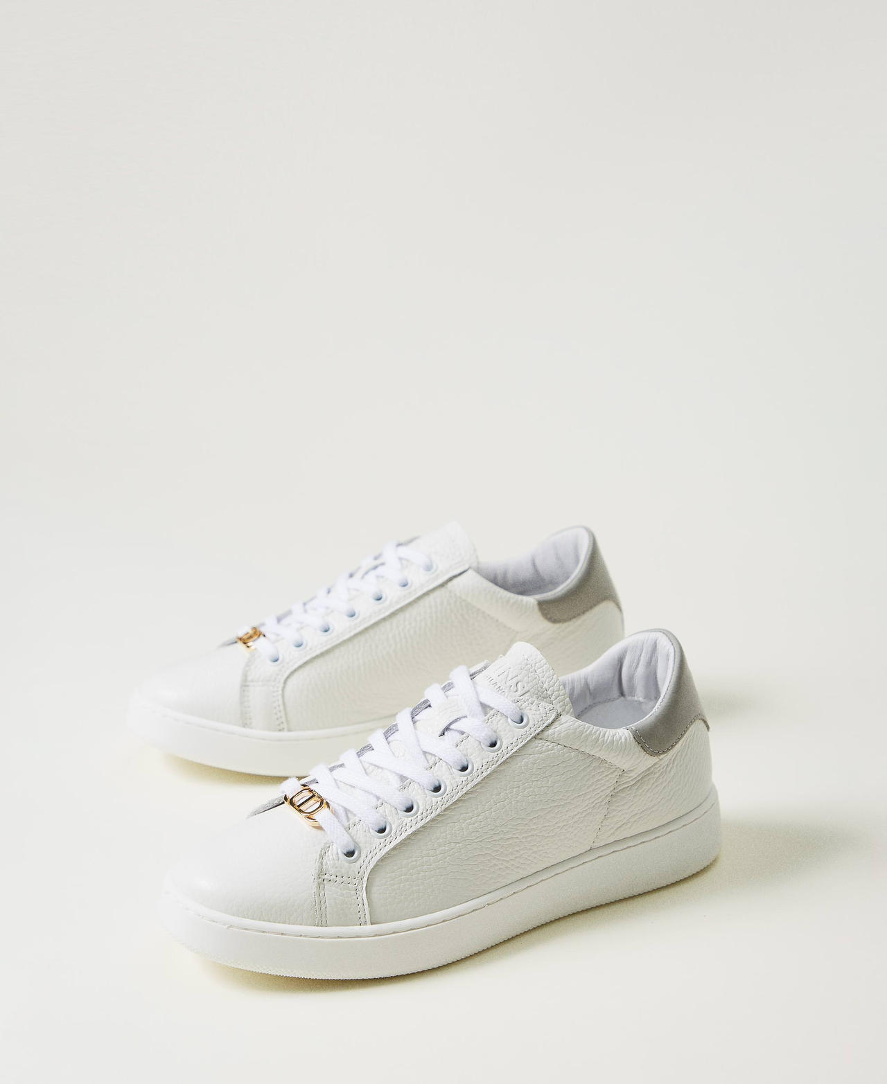 Leather trainers with Oval T Two-tone Optical White / Pearl Grey Woman 242TCP012_11787_02