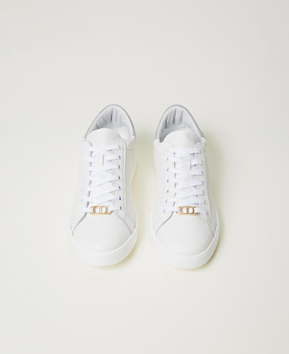 Leather trainers with Oval T Two-tone Optical White / Pearl Grey Woman 242TCP012_11787_04