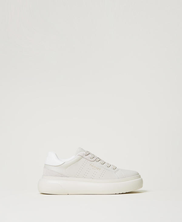 Openwork trainers with logo