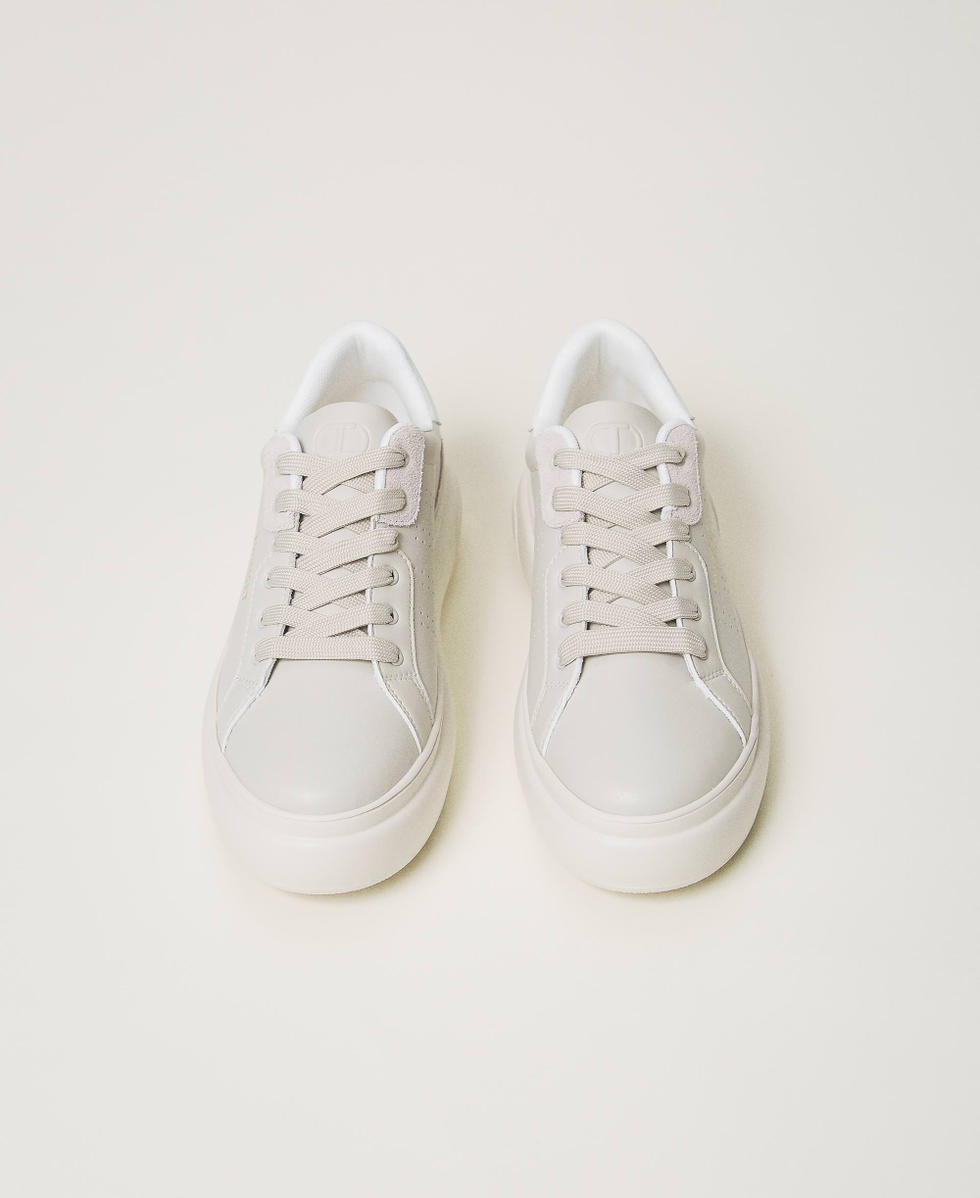 Openwork trainers with logo