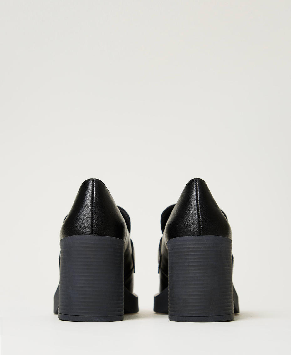 Mocassins à talon avec barrette Oval T Noir Femme 242TCP034_00006_03