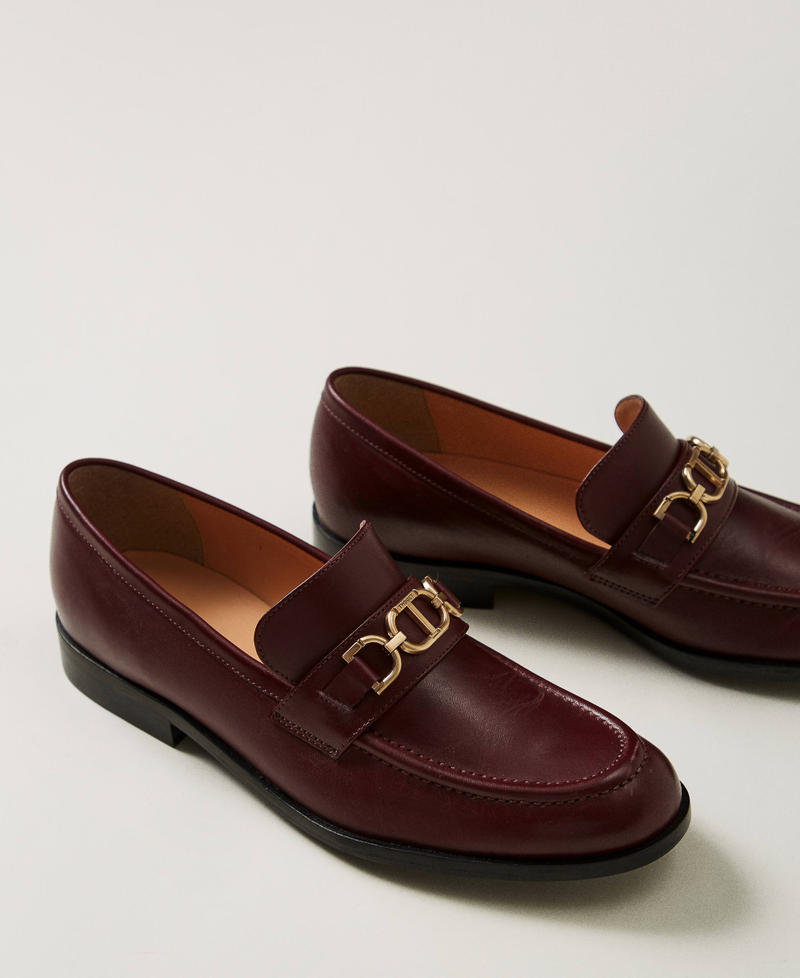 Leather loafers with Oval T clasp
