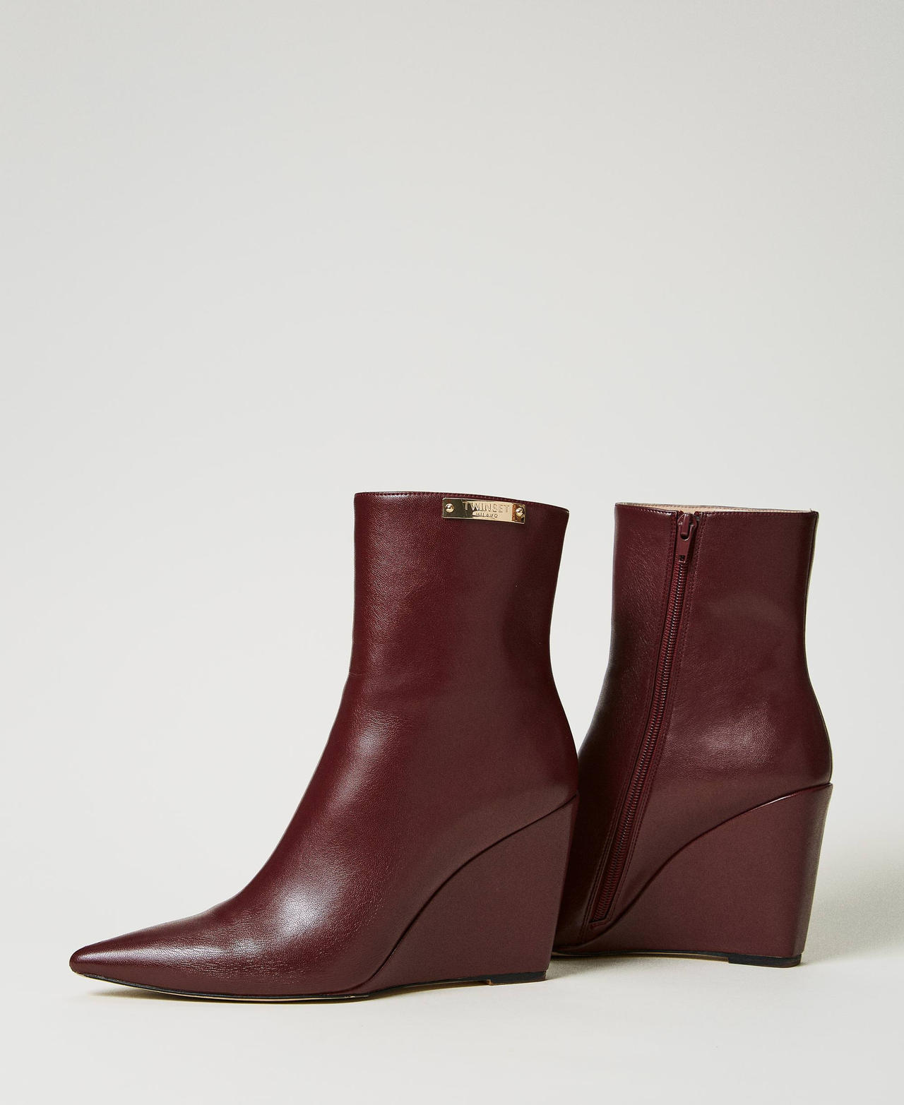 Ankle boots with wedge and logo plate Bordeaux Woman 242TCP162_00020_02