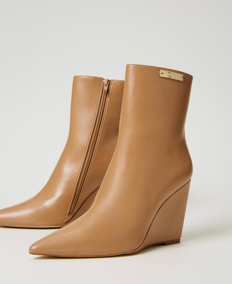 Ankle boots with wedge and logo plate "Hazelnut” Brown Woman 242TCP162_10282_02