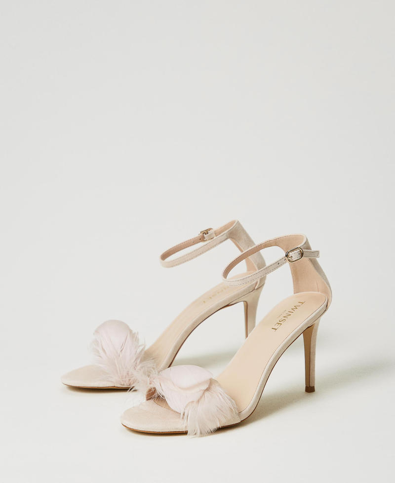 Gucci pom pom tooooooooooo shoes