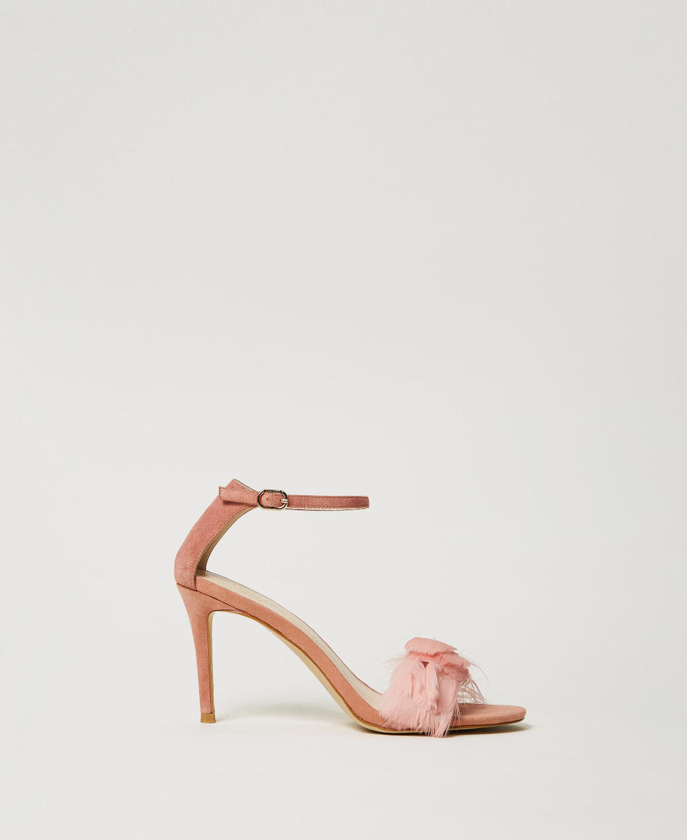 Coral pink heels shop