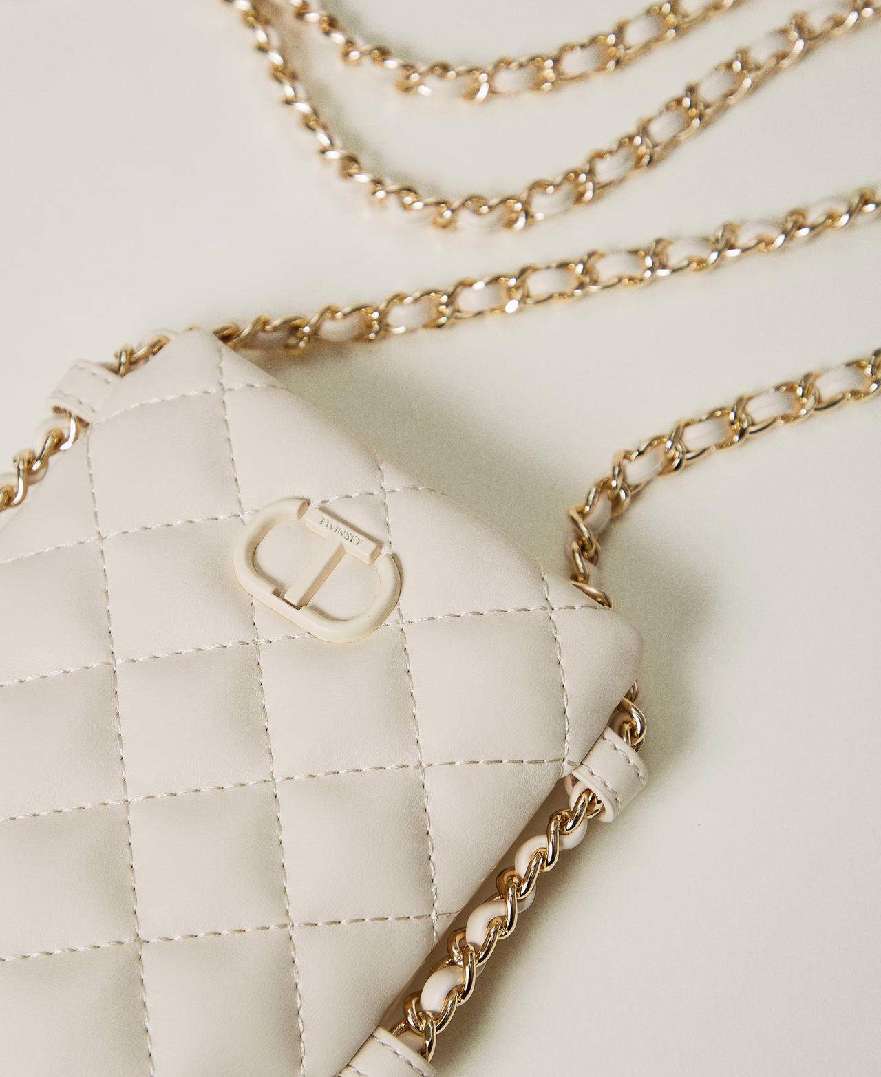 Portacellulare trapuntato con Oval T