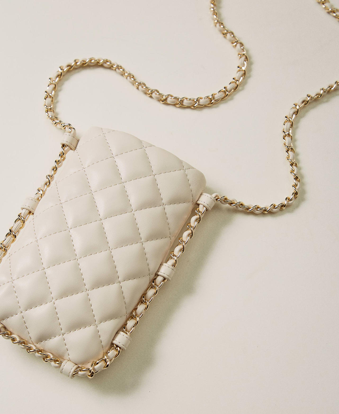 Portacellulare trapuntato con Oval T