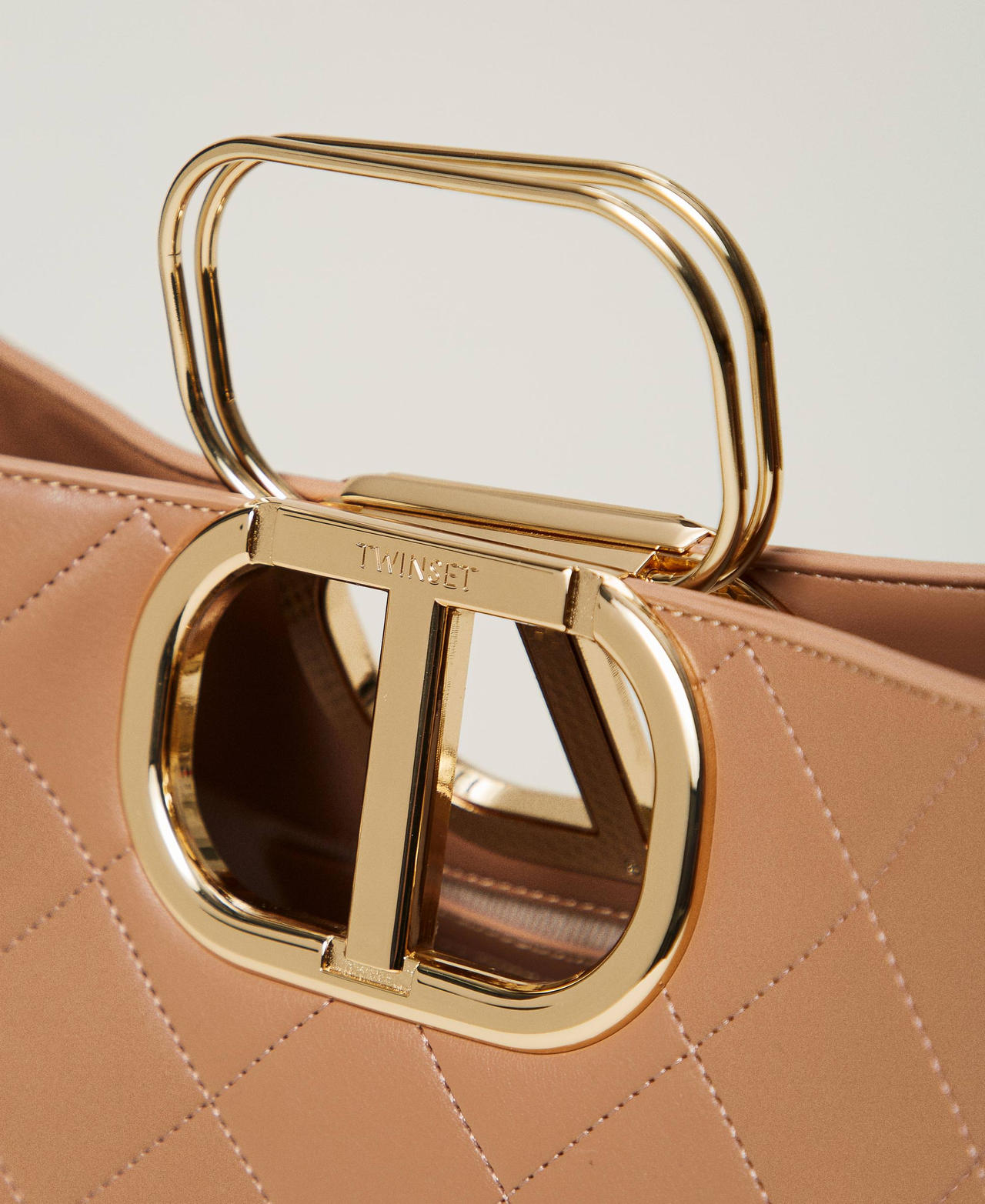 Bolso shopper 'Lila’ acolchado con asa Oval T Chocolate Malt Mujer 242TD8160_11943_03