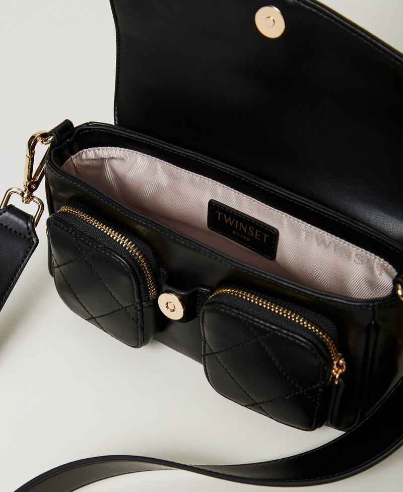 Shoulder bag with quilted pockets