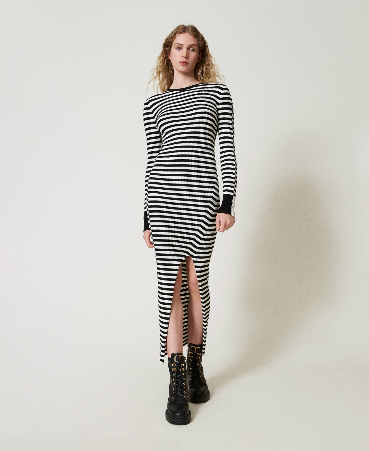 Long striped knit dress Two-tone Black / Snow White Woman 242TF3010_12063_02