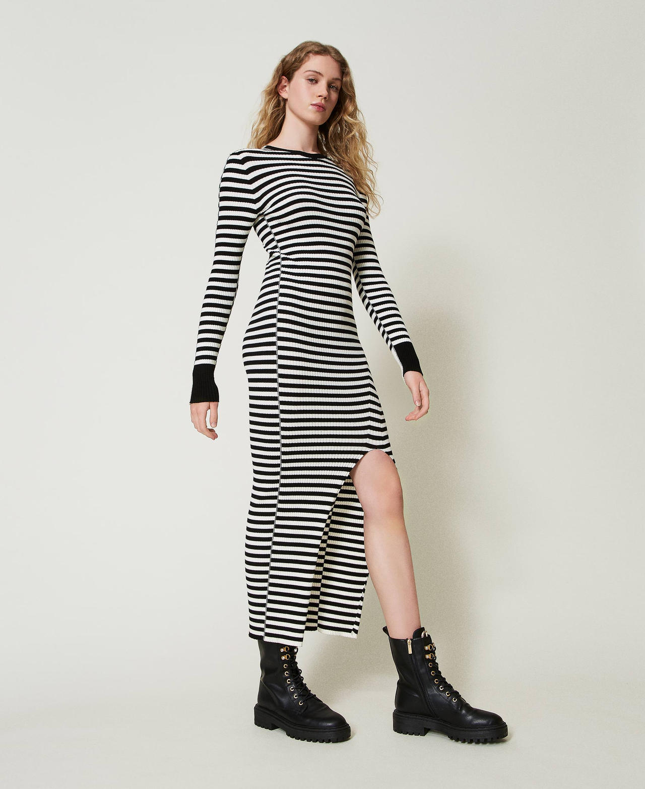 Long striped knit dress Two-tone Black / Snow White Woman 242TF3010_12063_03