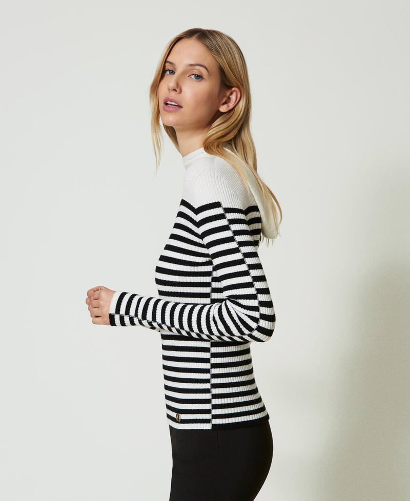 Fitted striped jumper Two-tone Black / Snow White Woman 242TF3011_12063_02