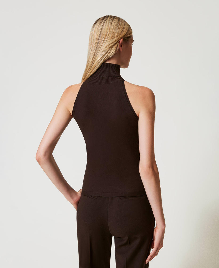 Dopasowany dzianinowy top halter Czekoladowy Kobieta 242TF3031_00085_03