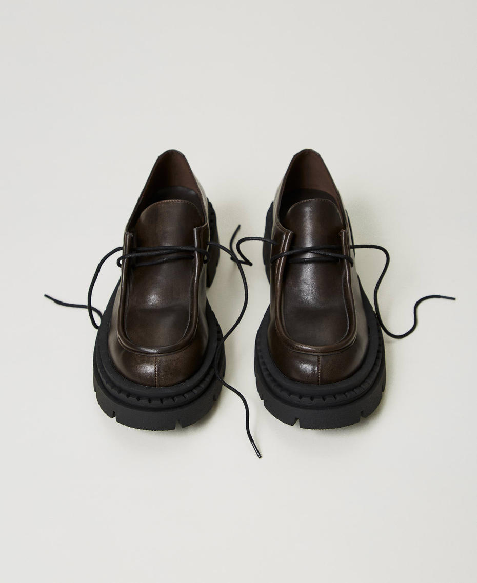 Scarpe stringate con Oval T Coffee Chocolate Donna 242TGT112_11946_04
