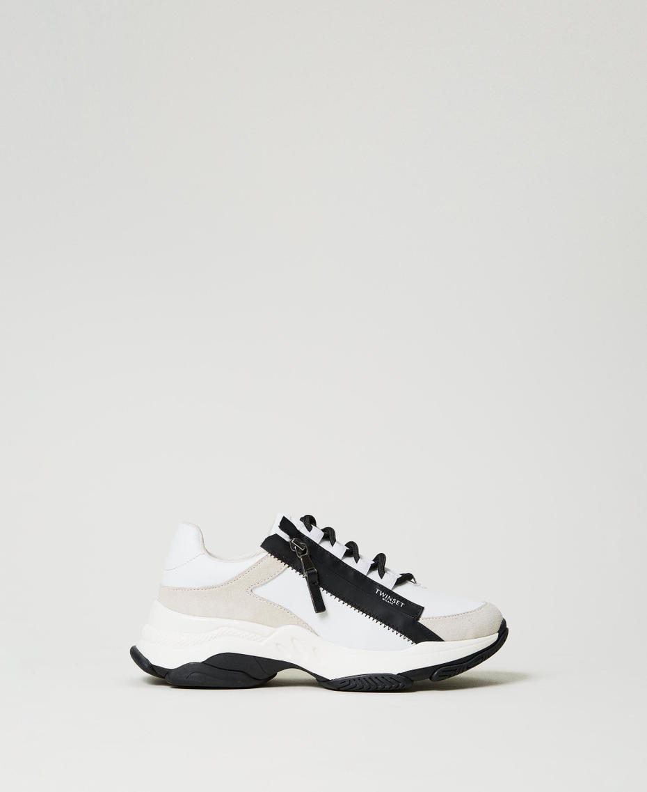 Running trainers with zip White Woman 242TGT18E_00001_01