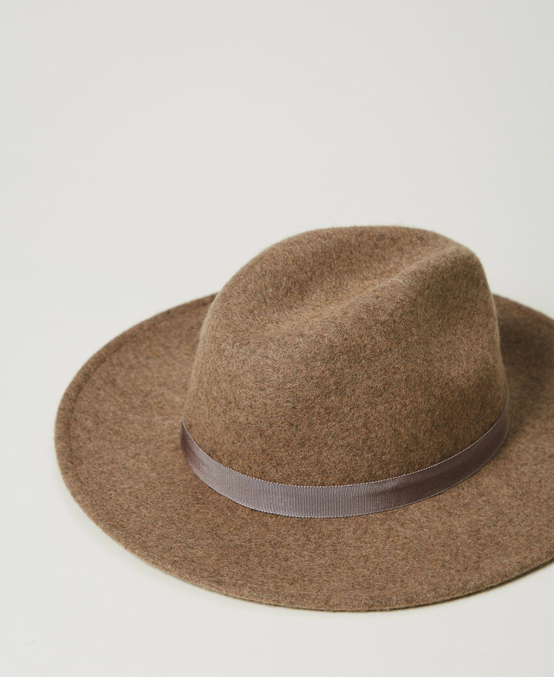 Wool cloth hat with Oval T Warm Beige Woman 242TO5200_04233_03
