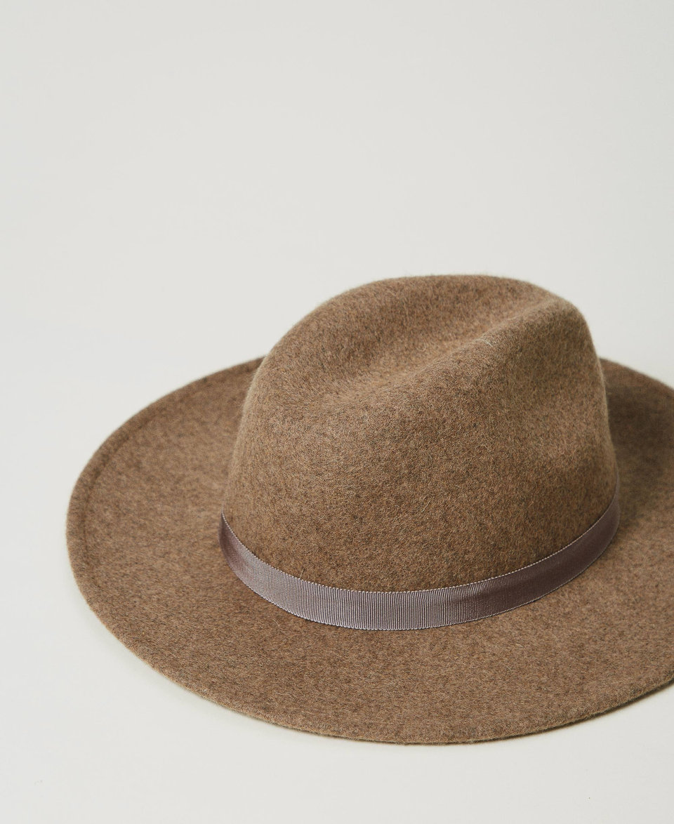 Cappello in panno con Oval T Warm Beige Donna 242TO5200_04233_03